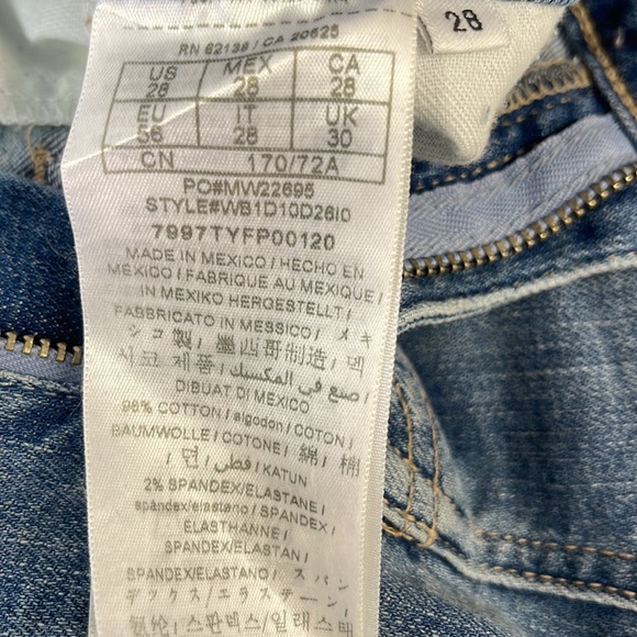 Guess Medium Wash Distressed Denim Short
Style # WB1D10D26I0 - Picture 6 of 6